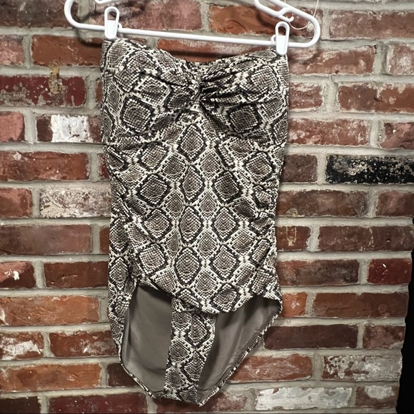 Tommy Bahama Other - Tommy Bahama Desert Python one piece bandeau size 14
